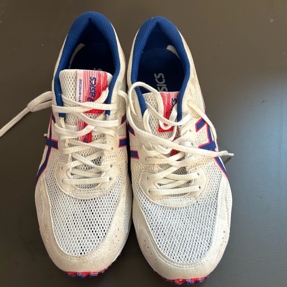 Asics TartherEdge size 7 (25.25cm) Women
